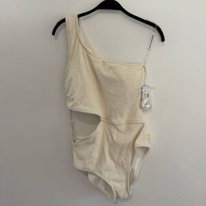 Michael Kors Cream Ribbed One-Shoulder Swimsuit with additional strap Size 12